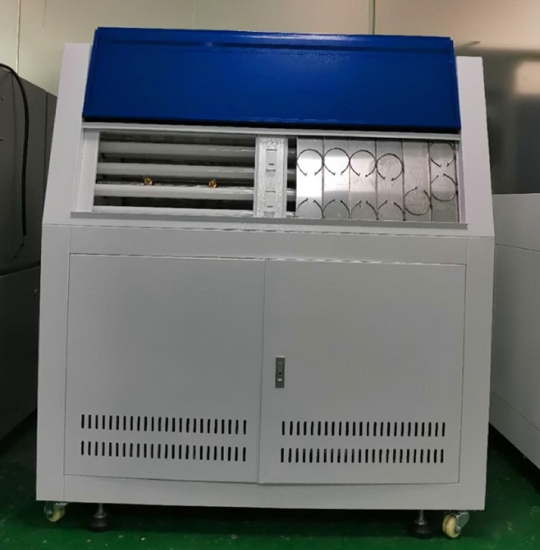 550× 1300× 1480mm Chamber Size UV Test Chamber With RT 10C-70C Temperature Range ±1C Temperature Uniformity